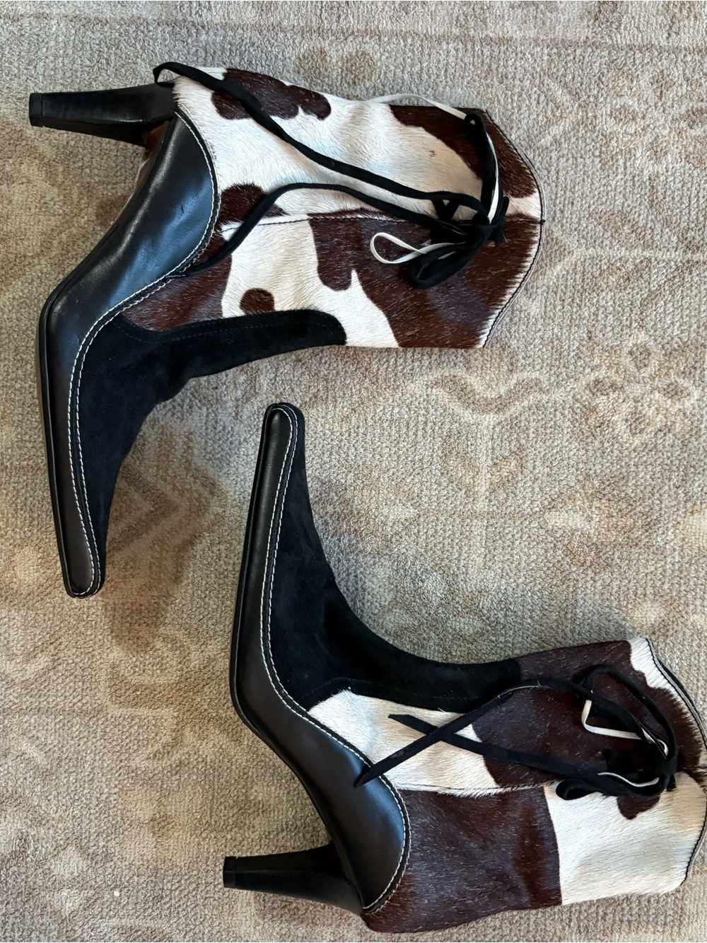 Cowhide booties leather and pony hair